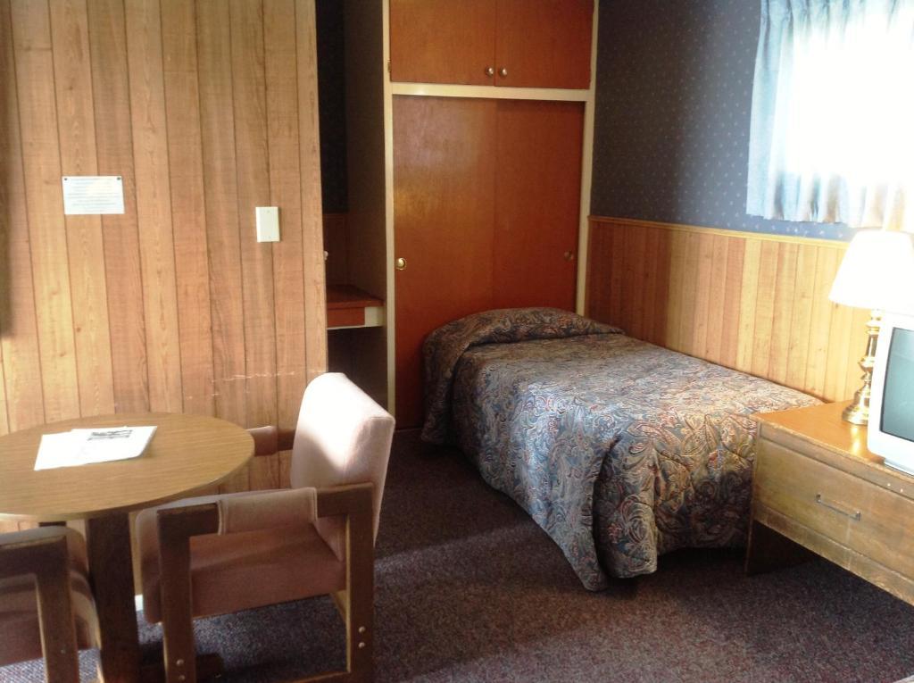 Bridgeport Inn Екстер'єр фото